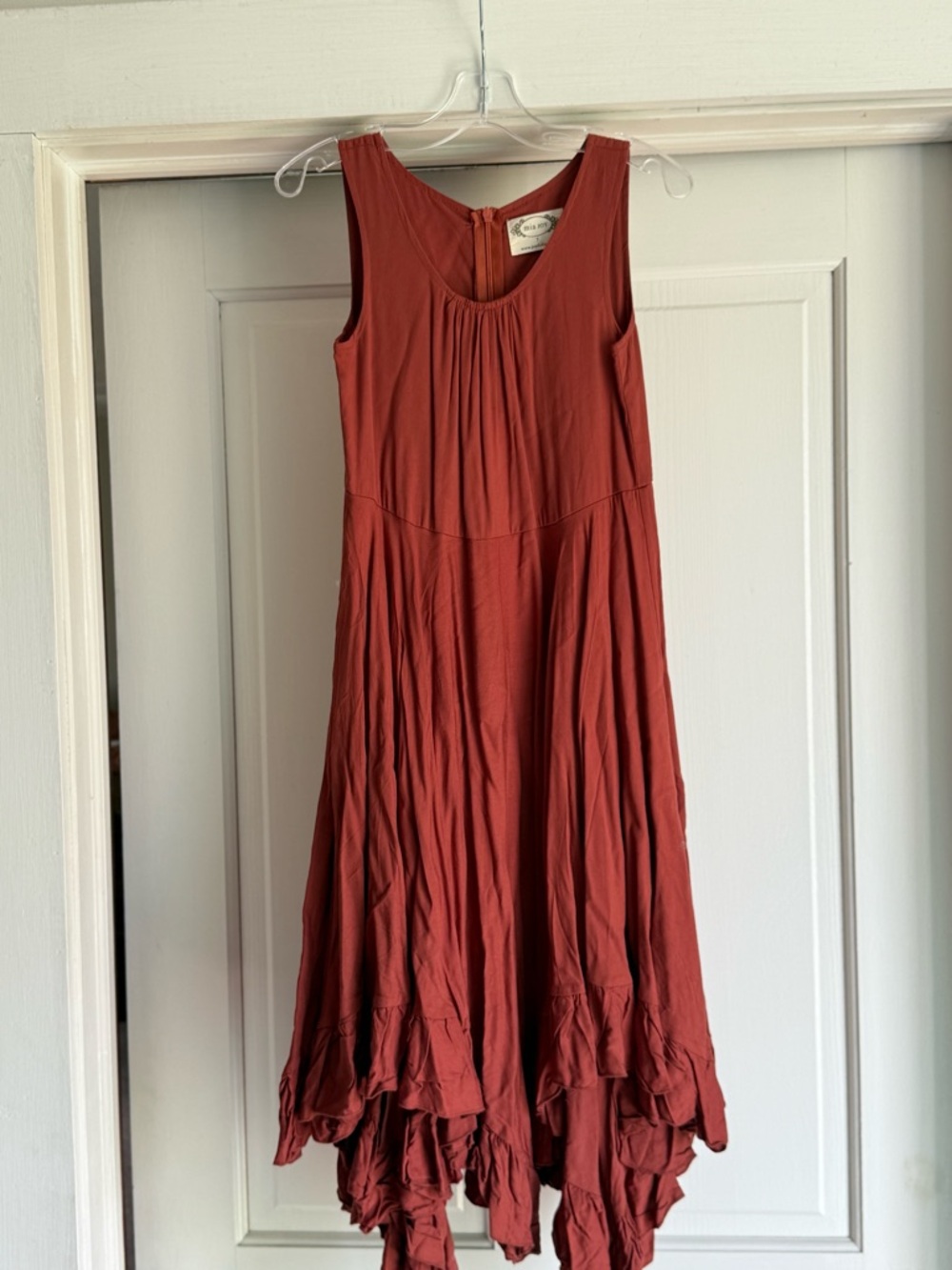 Joyfolie Paisley Dress in Cinnabar size 7 Sleeveless Rust Handkerchief Hem Dress